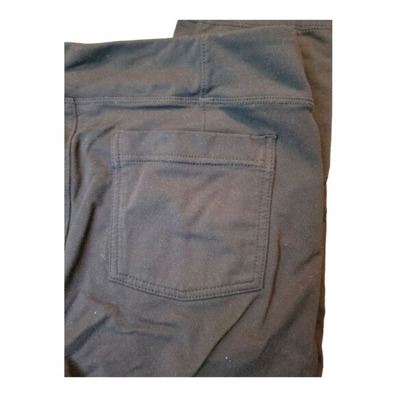 Athleta Black Capri Leggings w/ Pockets Size M - Picture 5 of 5